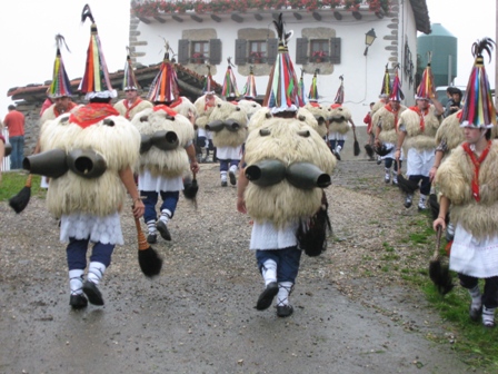 Entrar a la noticia: Carnavales allá donde vayas….en la Mediateka los tienes cuando quieras!!!